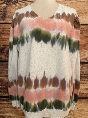 Knox Rose V-Neck Tie-Dye Pullover in Gray, Pink & Olive Green